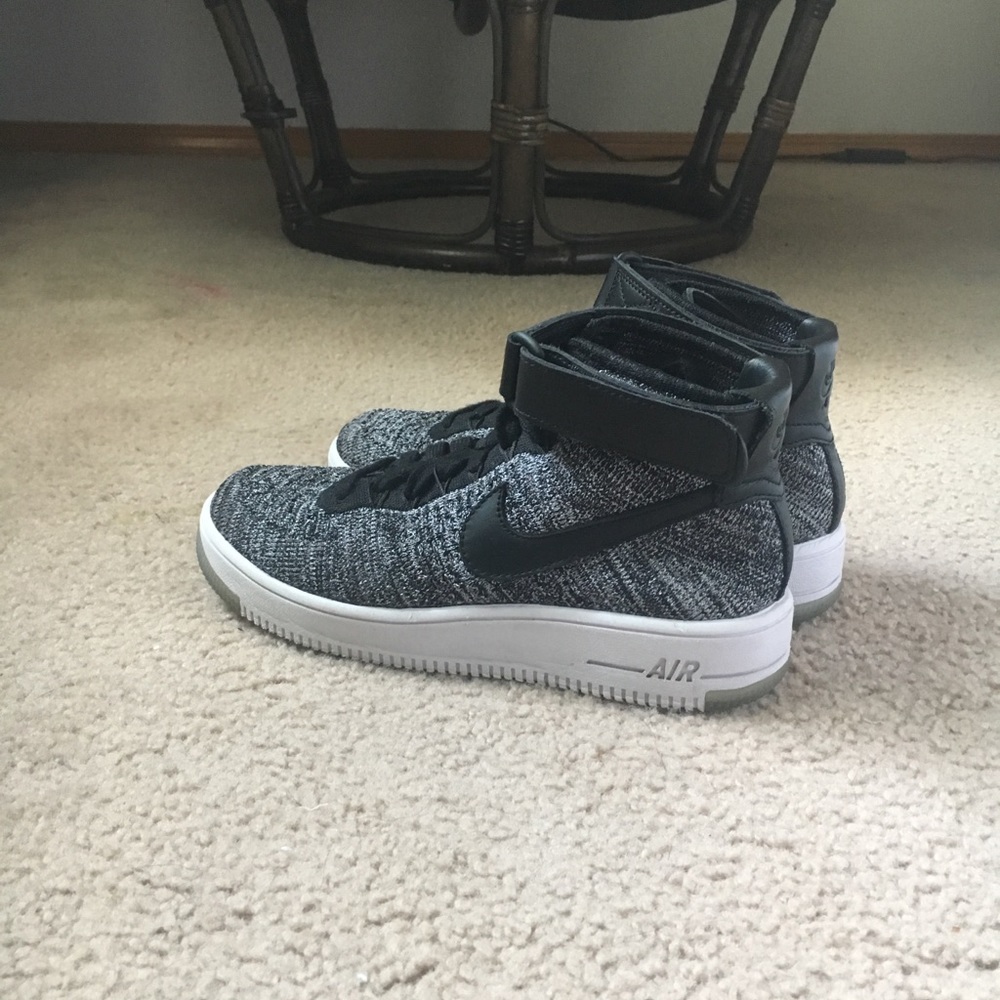 Fly knit mid Nike Air Force ones
